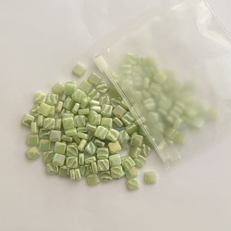 8mm-Square-Melaleuca-Pearl-scaled