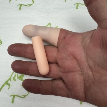 Finger Cots for Grouting on finger